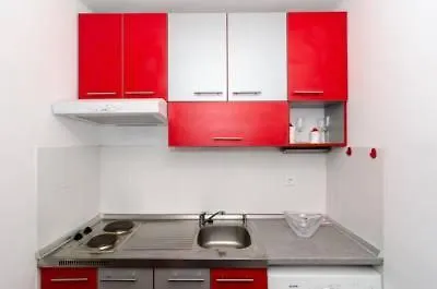 Sara دوبروفينك